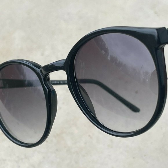 Women Sunglasses Black Frame Ladies Eye Wear Shades - Picture 1 of 12